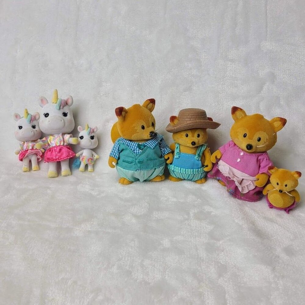 Lot of 7 Flocked Toy Figurines Lil Woodzeez Fox Honey Bee Acres Unicorn Family - Picture 12 of 12